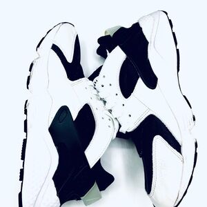 Nike Black and White Athletic Shoes